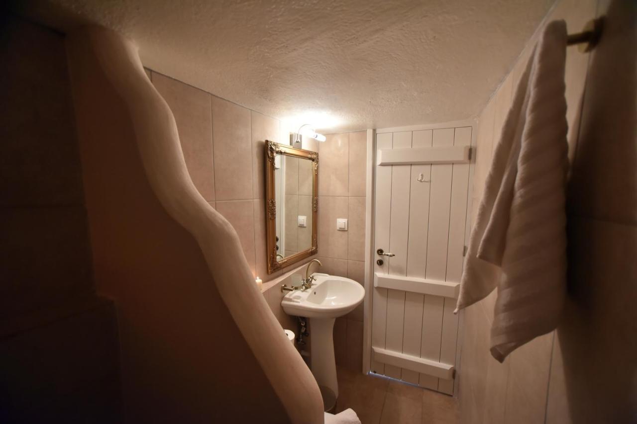 Patriko Nisyrian Guesthouse Mandrákion Dış mekan fotoğraf