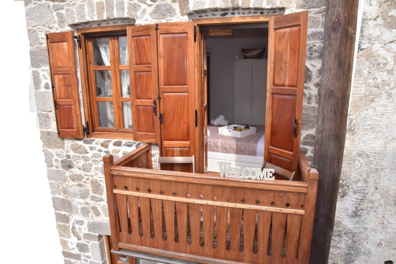 Patriko Nisyrian Guesthouse Mandrákion Dış mekan fotoğraf