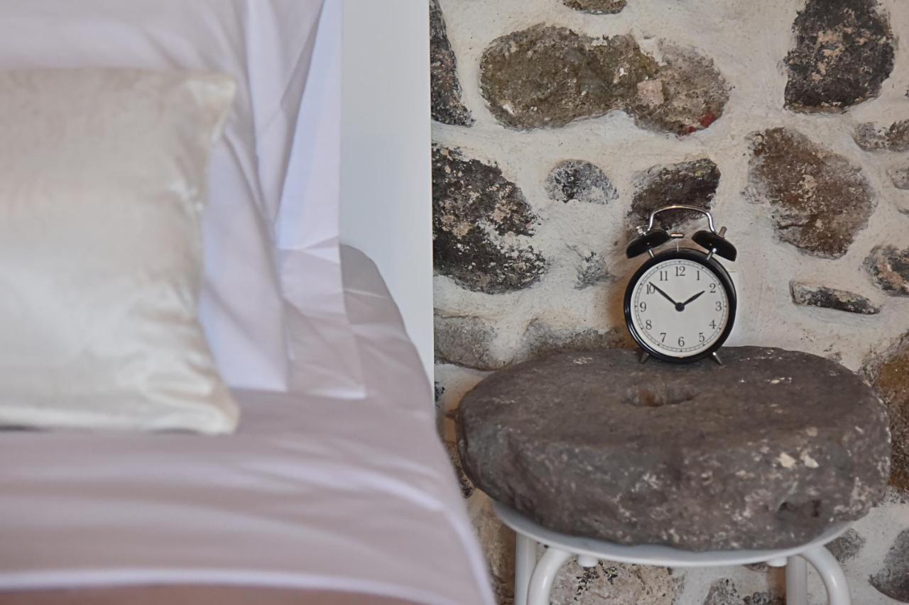Patriko Nisyrian Guesthouse Mandrákion Dış mekan fotoğraf