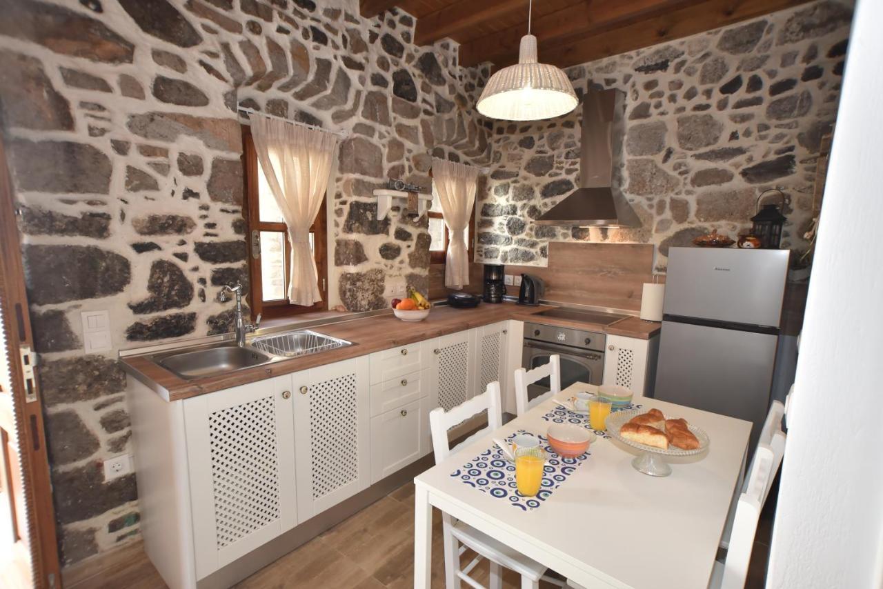 Patriko Nisyrian Guesthouse Mandrákion Dış mekan fotoğraf
